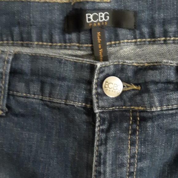 BCBG Paris Women's Jeans. - Picture 2 of 8